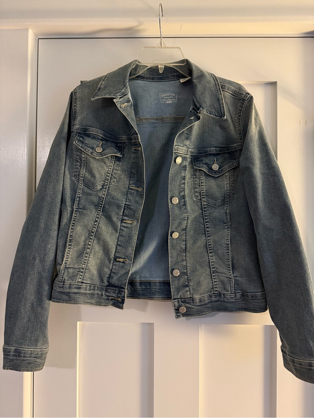 Classic Women's Denim Jacket - Blue